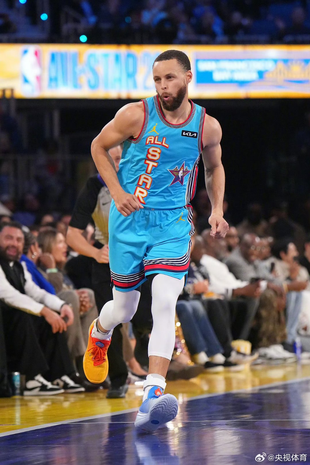 关于库里关键时刻救险,巴黎力保胜局拿下系列赛的信息 关于库里关键时刻救险,巴黎力保胜局拿下系列赛的信息