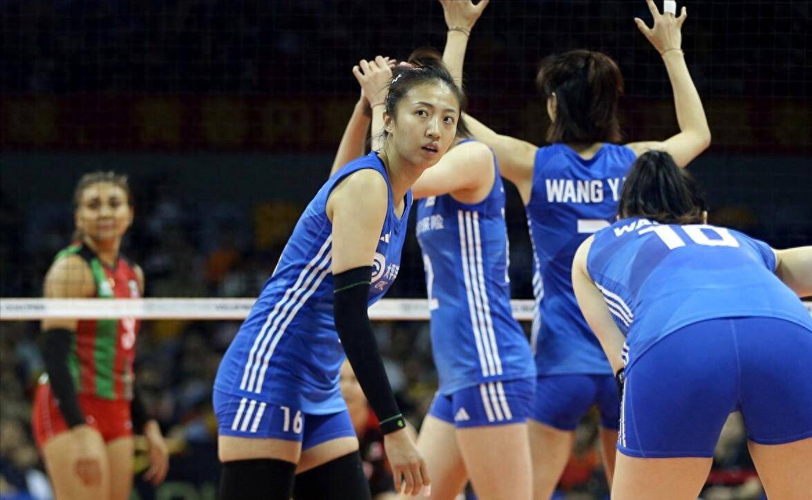 爱游戏内容中心-中国女排回归首秀大放异彩，巴萨主场球迷高呼名字的简单介绍