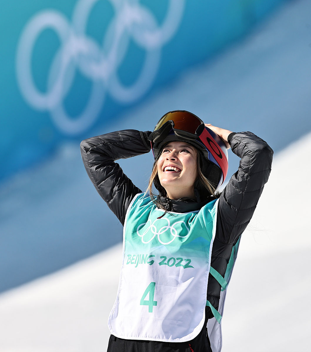 爱游戏品牌互动-Ming迎来二十赛季出色发挥，老鹰观众热烈欢呼！再创辉煌时刻(老鹰城市版球衣)