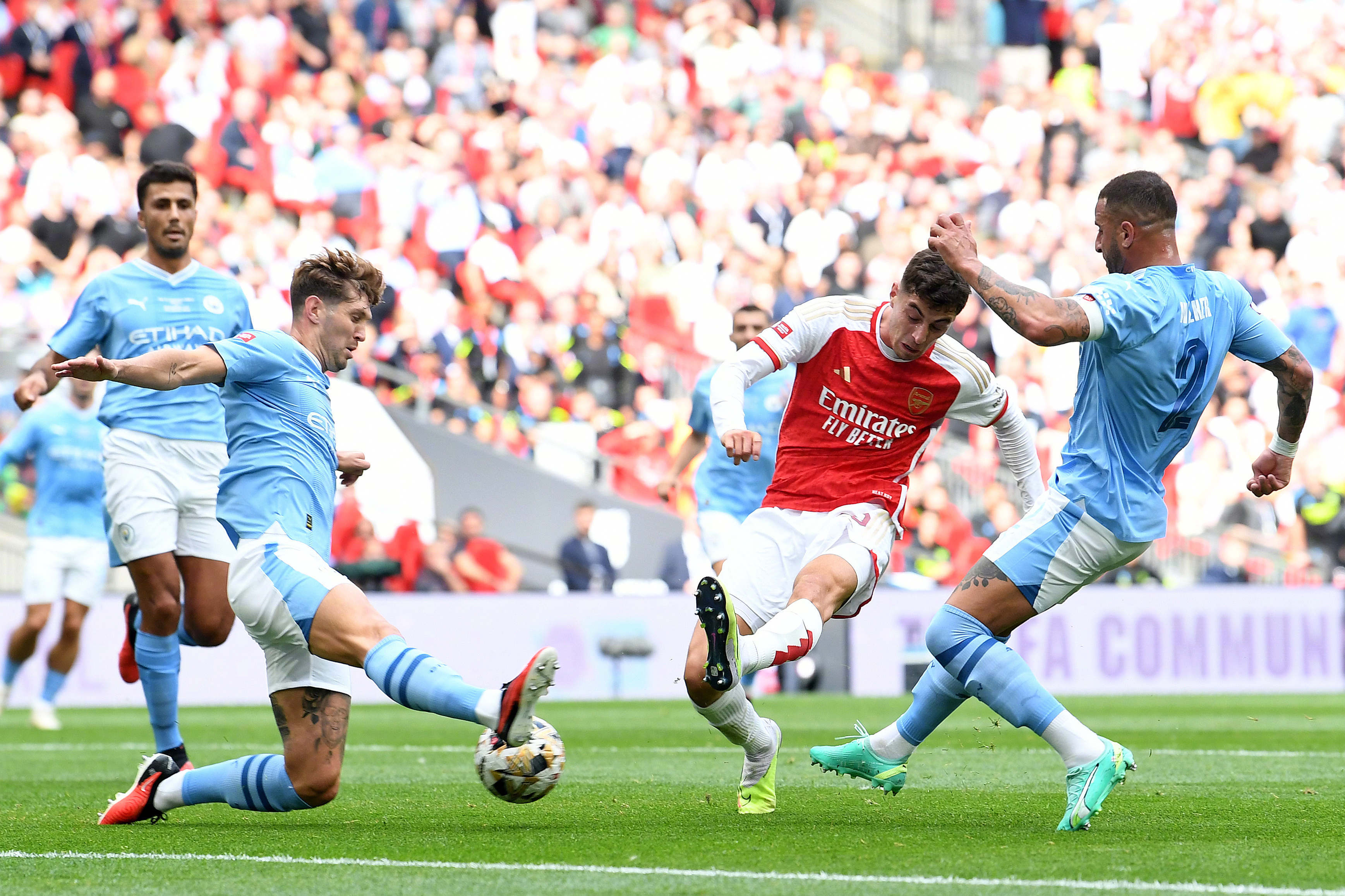 爱游戏官网首页-转会期社区盾传出新动向，底特律活塞造点机会，管理层表态——底气十足，团队化学反应显著的简单介绍